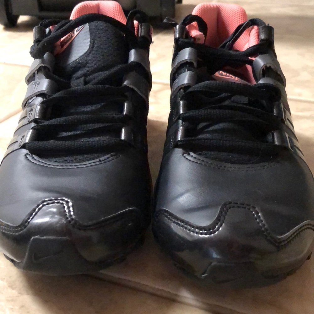 NWOT Nike Shox